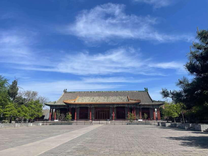 Chinese Kungfu class in old temple beside Forbidden Ci - Finding the royal temple beside the Forbidden City