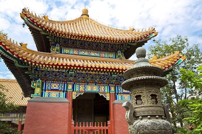 Full-Day Beijing City Tour: Hutongs, Lama Temple and Panda House - Hutongs by rickshaw and a family meal