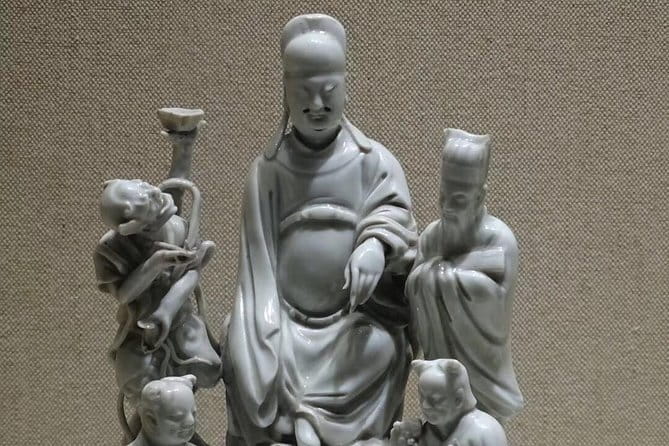 Full-Day Private Tour Panjiayuan Antique Market and Beijing Capital Museum - Details to settle before booking
