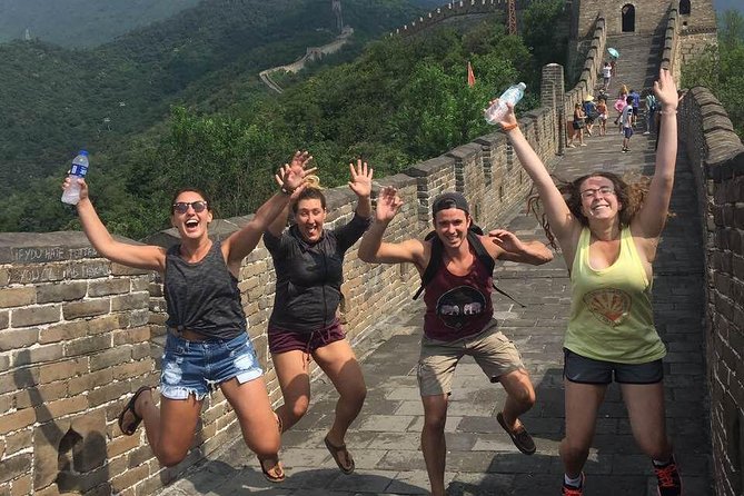 Great Wall Layover Small Group Tour (7AM-11AM) - Two Hours on the Mutianyu Great Wall