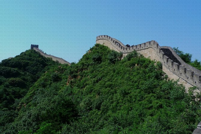 Great Wall of China at Badaling and Ming Tombs Day Tour from Beijing - The guide can make or break the eight-hour schedule