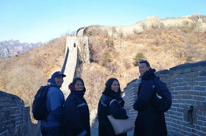 Great Wall With Beijing Capital Airport/Hotel Round-Way Transfer - What the price means for a small group