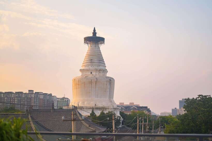 Hutong Walking Tour: Discover Real Beijing without Crowds - Starting at Xisi Station and entering old Beijing