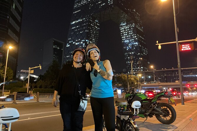 Modern Beijing Discovery by Bike - CCTV New Mansion, the famous Pants