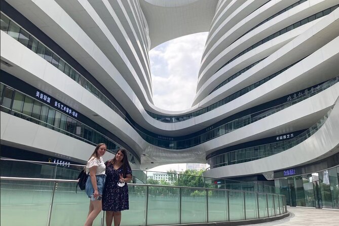 Modern Beijing Discovery by Bike - Parkview Green, art and shopping in one stop