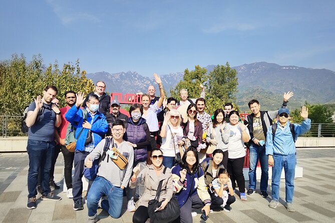 MuBus: Mutianyu Great Wall ENG/ESP/RUS Guided Bus Tour - Cable car, chairlift, or toboggan