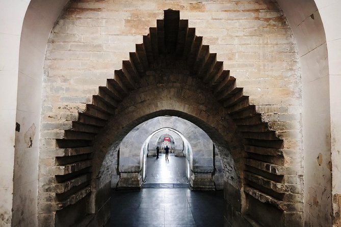 Mutianyu Great Wall & Ming Tombs All Inclusive Private Tour - A local lunch with a clear budget