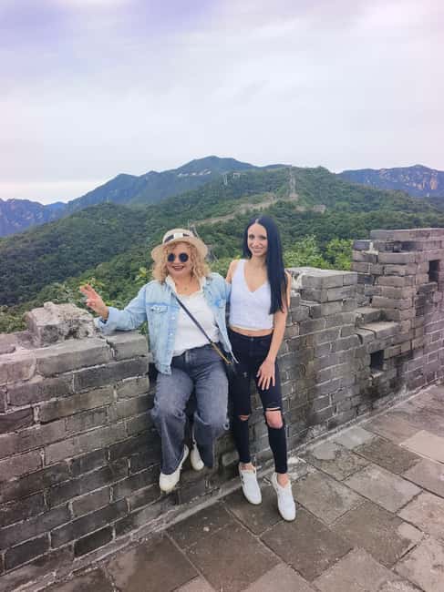 Mutianyu Great Wall Private Tour with English Driver - What happens at the Mutianyu entrance