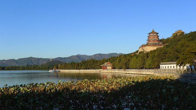 Mutianyu Great Wall&Summer Palace Excursion:Group/Private Options - Taking the cable car or toboggan at Mutianyu