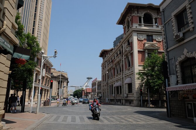 One day tour to downtown Tianjin from Beijing by high speed train - Jiefang North Road and the old concession streets
