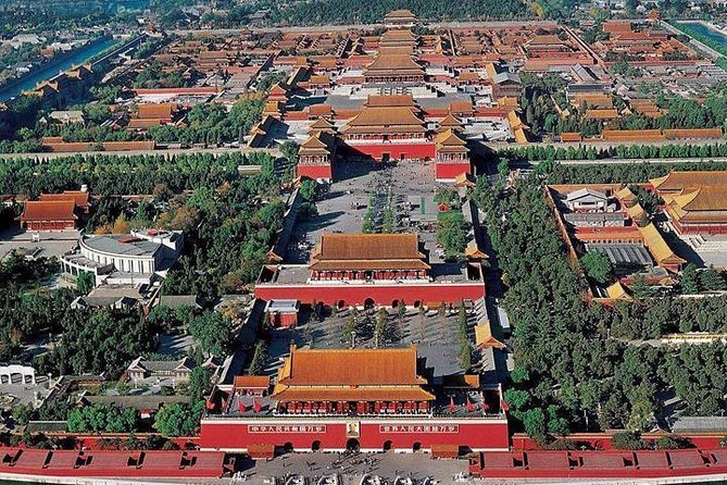 One way private transfer between Beijing railway station and downtown Beijing - The ride to your downtown hotel