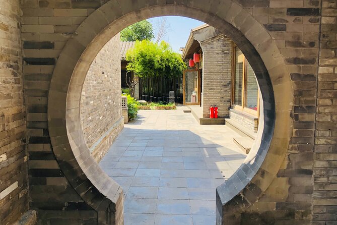 Private Beijing Hutong Walking Tour Walk with a Beijinger - What the private format changes