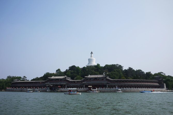 Private Beijing Jingshan Hill, Beihai, and Hutongs with Imperial Lunch/Dinner - What the private format adds