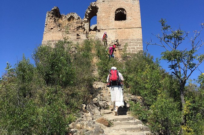 Private Great Wall of Gubeikou Hiking Tour from Beijing - Lunch, snacks, and the late meal schedule