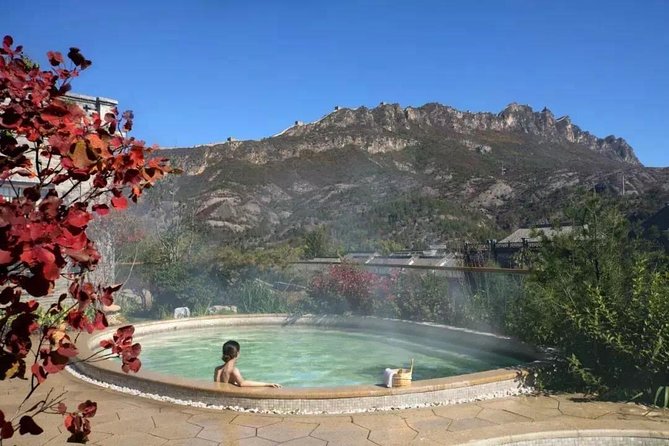 Private Gubei Water Town and Simatai Trip with English Speaking Driver Service - What the chairlift and shuttle arrangements mean