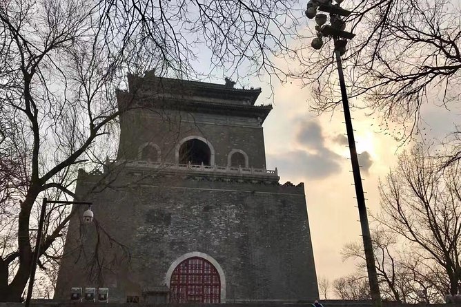 Private Hutong Tour: Prince Gong's Palace, Drum & Bell Tower - Walking through Shichahai’s hutongs