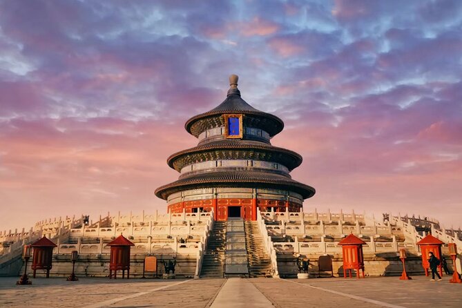 Private Tour: Temple of Heaven with Roast Duck and Acrobatic show - A smart Beijing evening with three very different stops