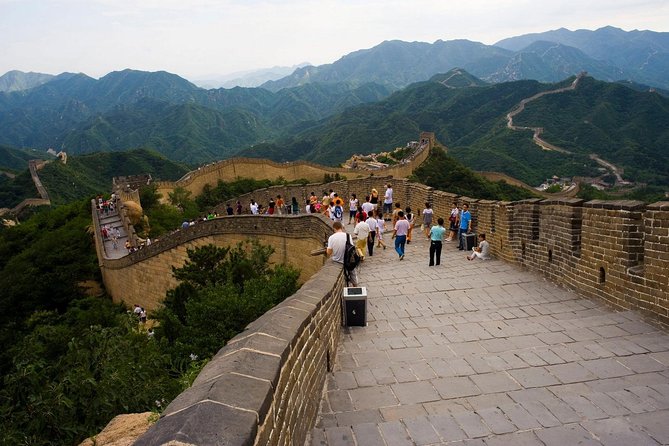 Private Transfer: Badaling Great Wall & Ming Tombs with VIP Pass - Timing, crowds, and the best way to use your free time