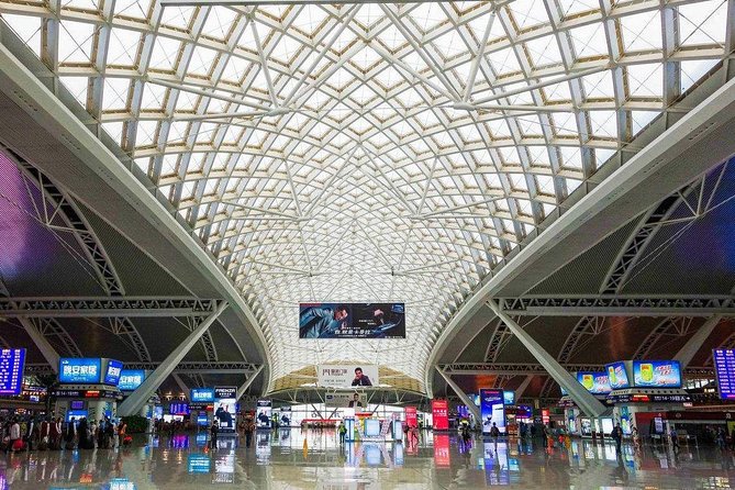 Private Transfer from Beijing Railway Station to Hotel - Choosing the right vehicle for your group
