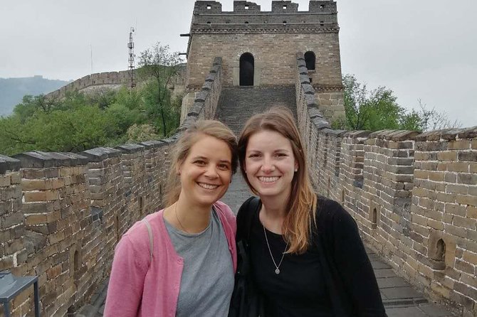 Private Transfer Service to Mutianyu Great Wall with VIP Pass - Adding a guide for history and family help
