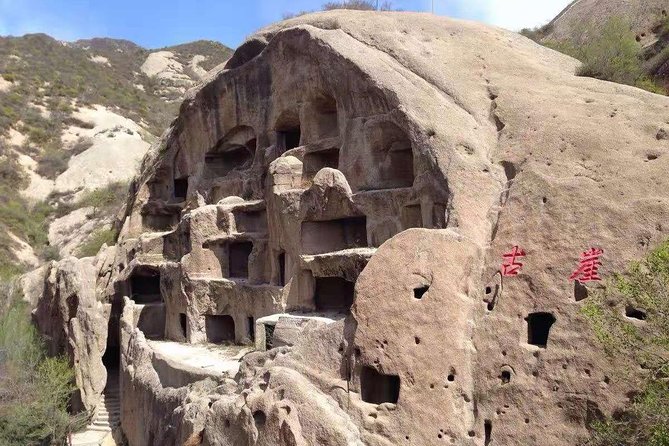 Private Transfer to Longqing Gorge and Guyaju Caves Excursion by English Driver - Why this day trip is worth considering