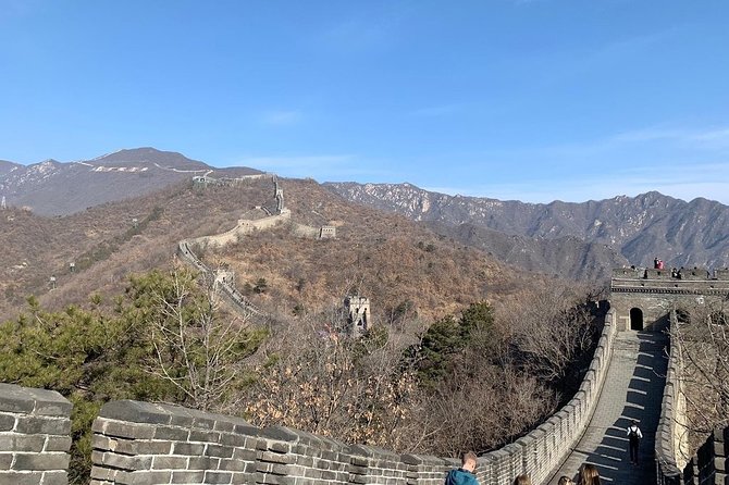 Private Transfer to Mutianyu Great Wall with professional driver - Three hours on the wall: how to use it