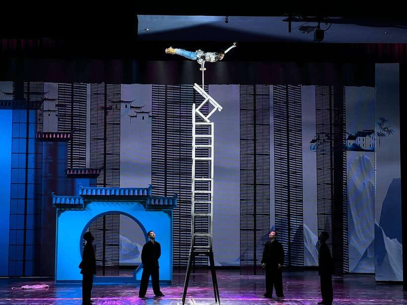 Red Theatre Beijing Acrobatic Show Tickets - Who will enjoy this most