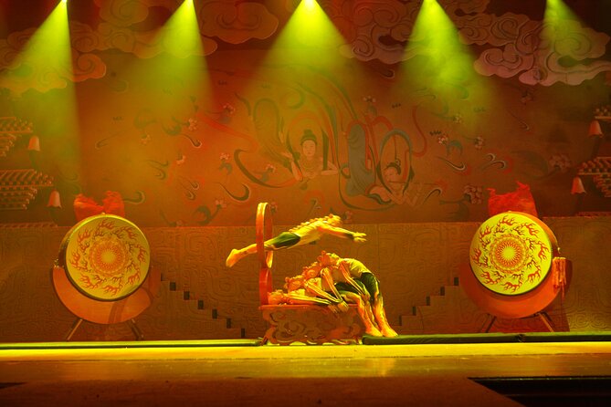 Red Theatre Beijing Acrobatic Show Tickets Official Booking - Why the small theater can work in your favor