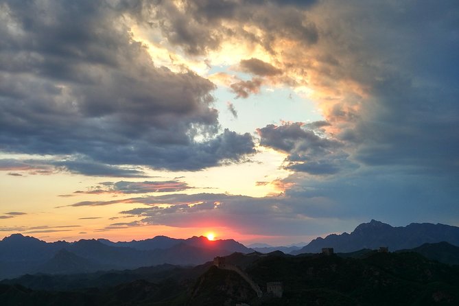 Small-Group 1-day Jinshanling Great Wall 6km Hiking tour - Booking, cancellation, and small details