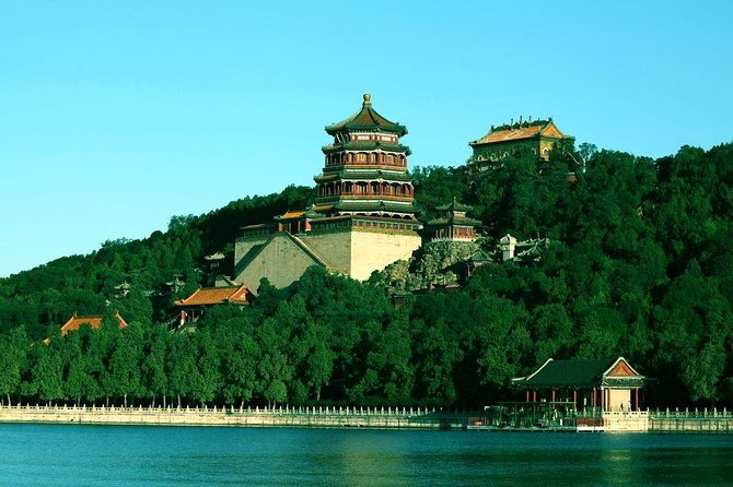 Small-Group Coach Tour: City Highlights of Beijing Including Lunch - Temple of Heaven: a different kind of imperial site