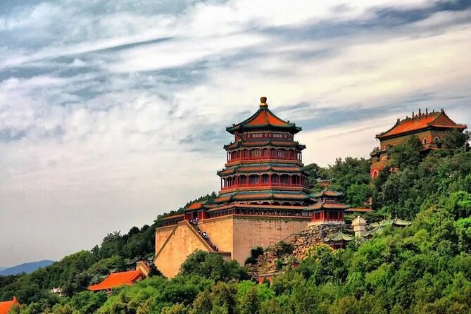 Temple Heaven, Lama Temple, Summer Palace & Peking Duck Bus Tour - Yonghe Lama Temple brings a different kind of Beijing
