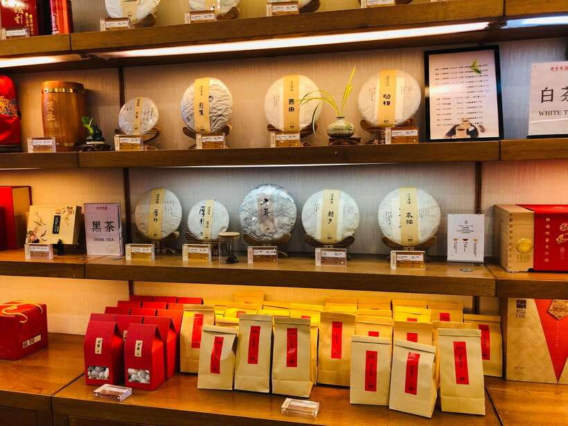 Traditional Chinese Tea Ceremony Experience - Shopping for tea after the ceremony