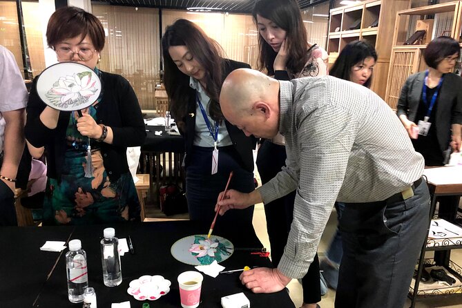 Water Color Class in Beijing - The teaching style: calm, patient, and practical